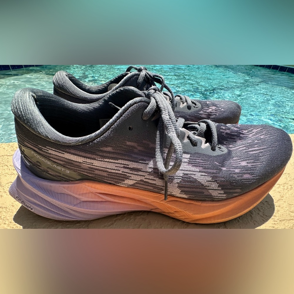 Asics Novablast 3 1012B288 Gray Purple Peach Running Shoes Size 10.5 Clean